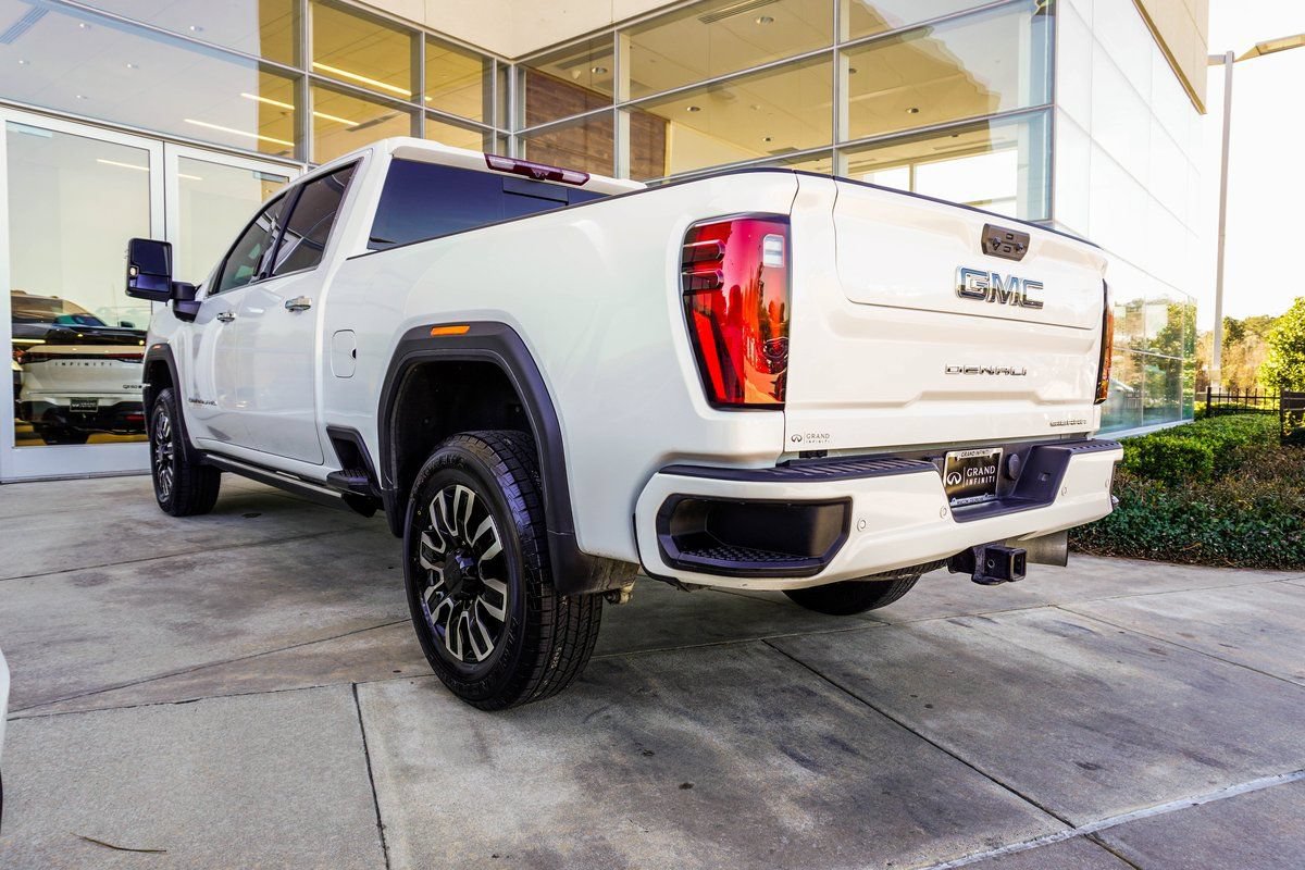 Used 2024 GMC Sierra 2500 Denali Ultimate AWD/4WD image 10