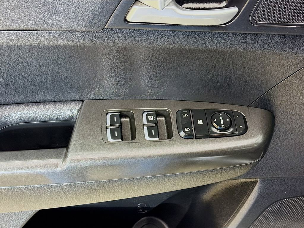 Used 2020 Kia Sportage LX image 23