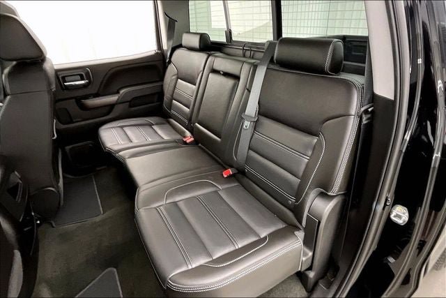 Used 2018 GMC Sierra 2500 Denali w/ Duramax Plus Package AWD/4WD image 20