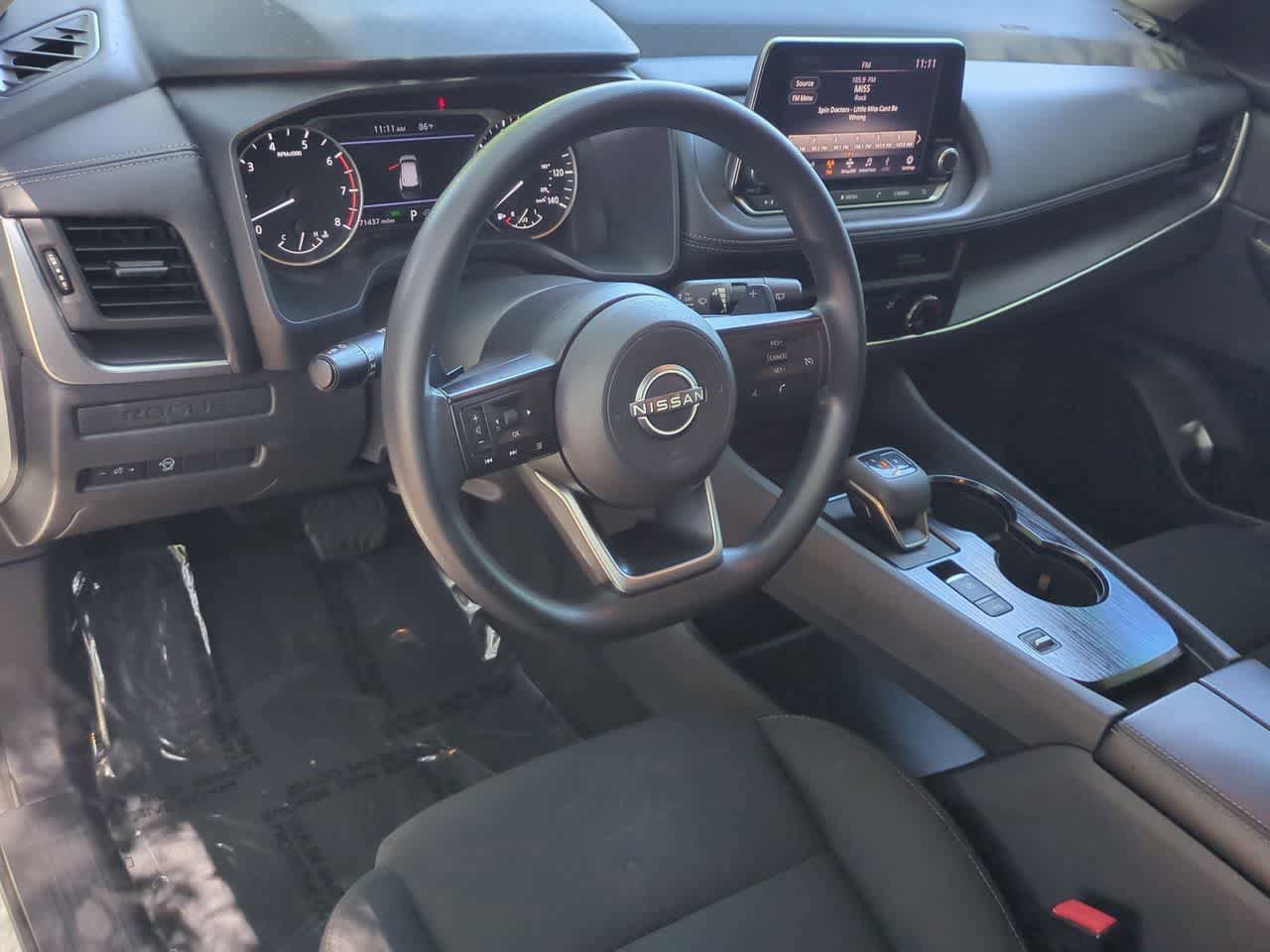 Used 2024 Nissan Rogue S FWD image 10