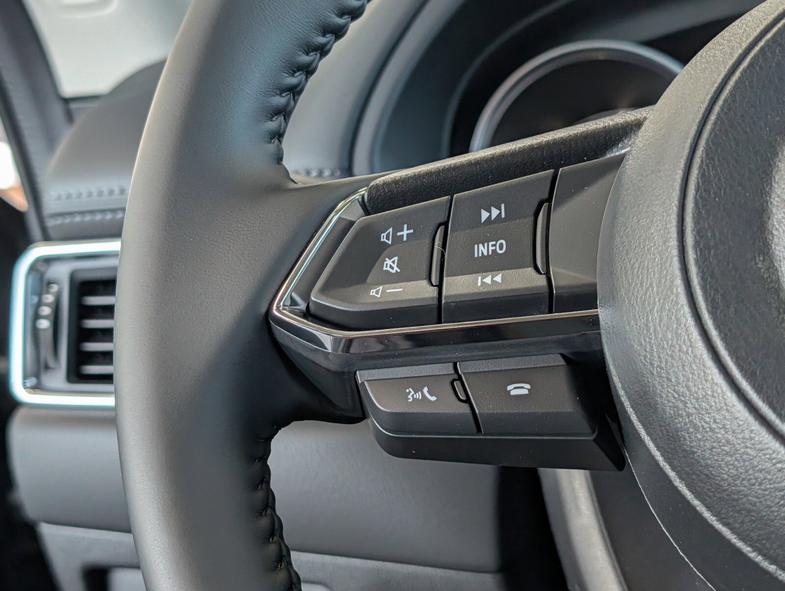 New 2025 MAZDA CX-5 AWD 2.5 S w/ Preferred Package image 19