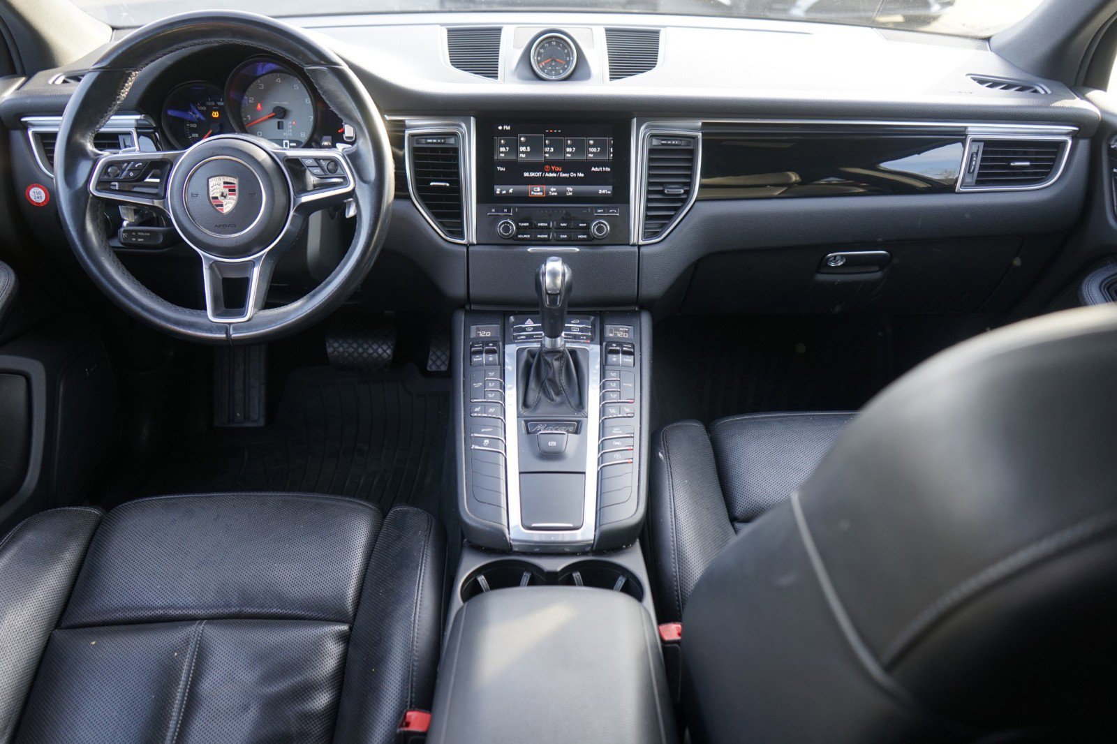 Used 2017 Porsche Macan S image 17