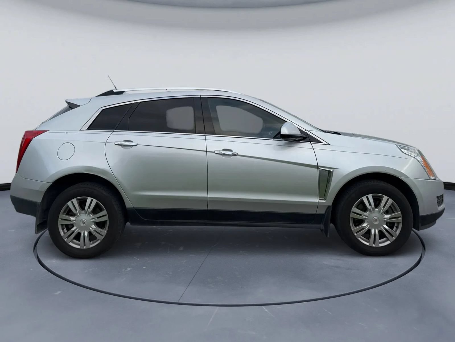 Used 2014 Cadillac SRX Luxury w/ Driver Awareness Package FWD image 8