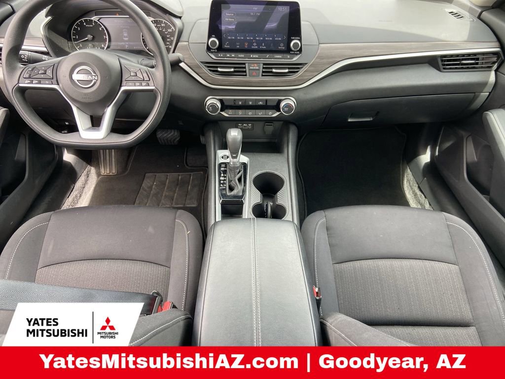 Used 2025 Nissan Altima 2.5 SV image 15