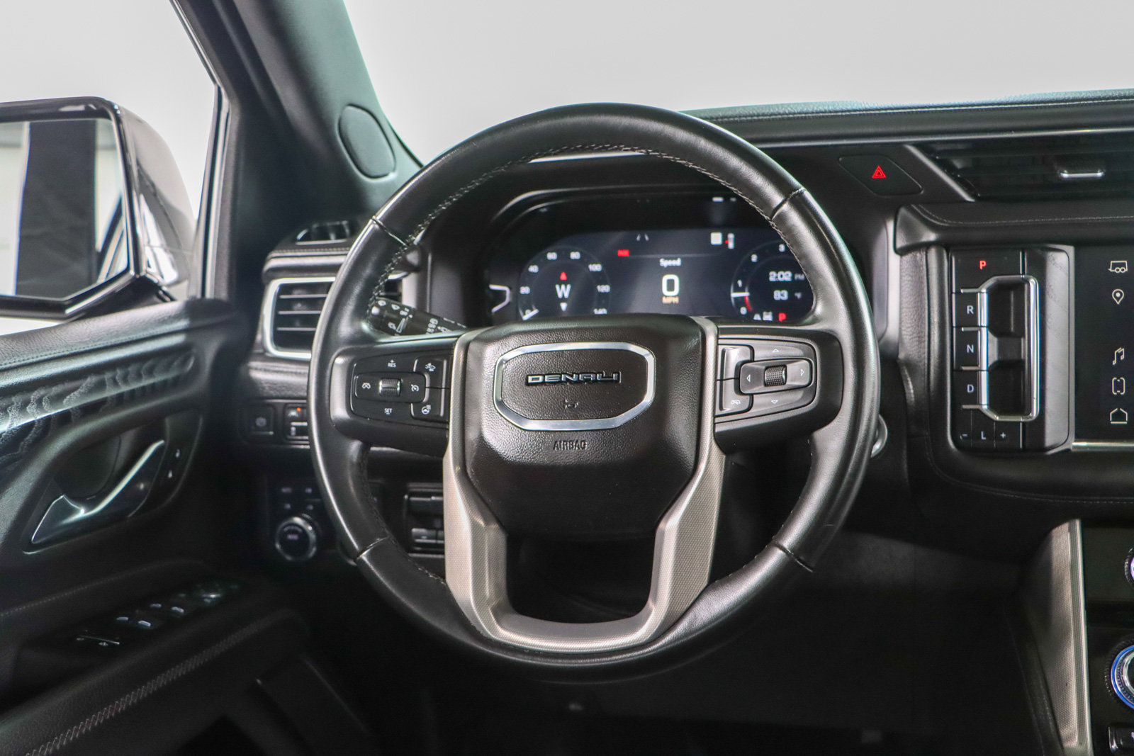 Used 2023 GMC Yukon Denali image 12
