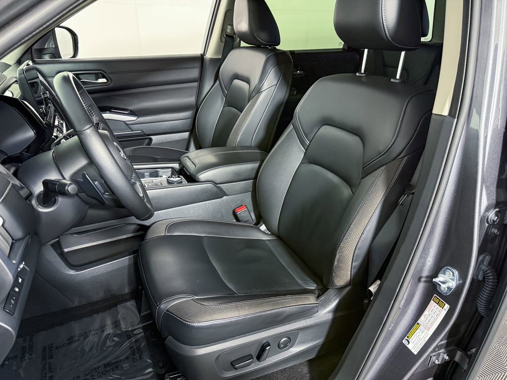 Certified 2023 Nissan Pathfinder SL image 16