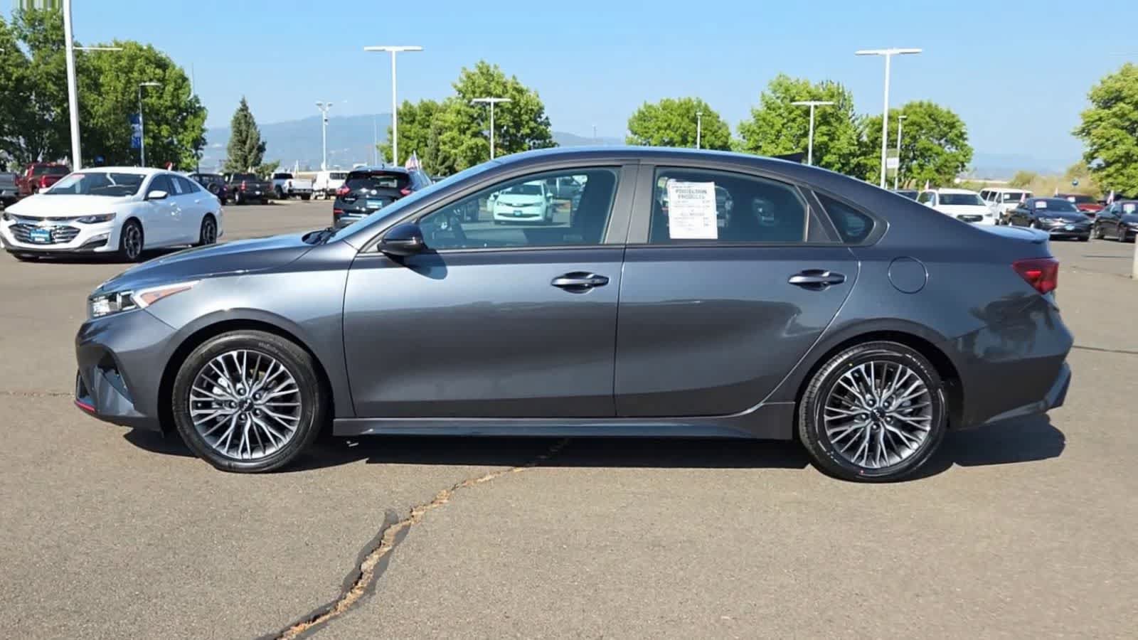 Used 2023 Kia Forte GT-Line w/ GT-Line Premium Package FWD image 5