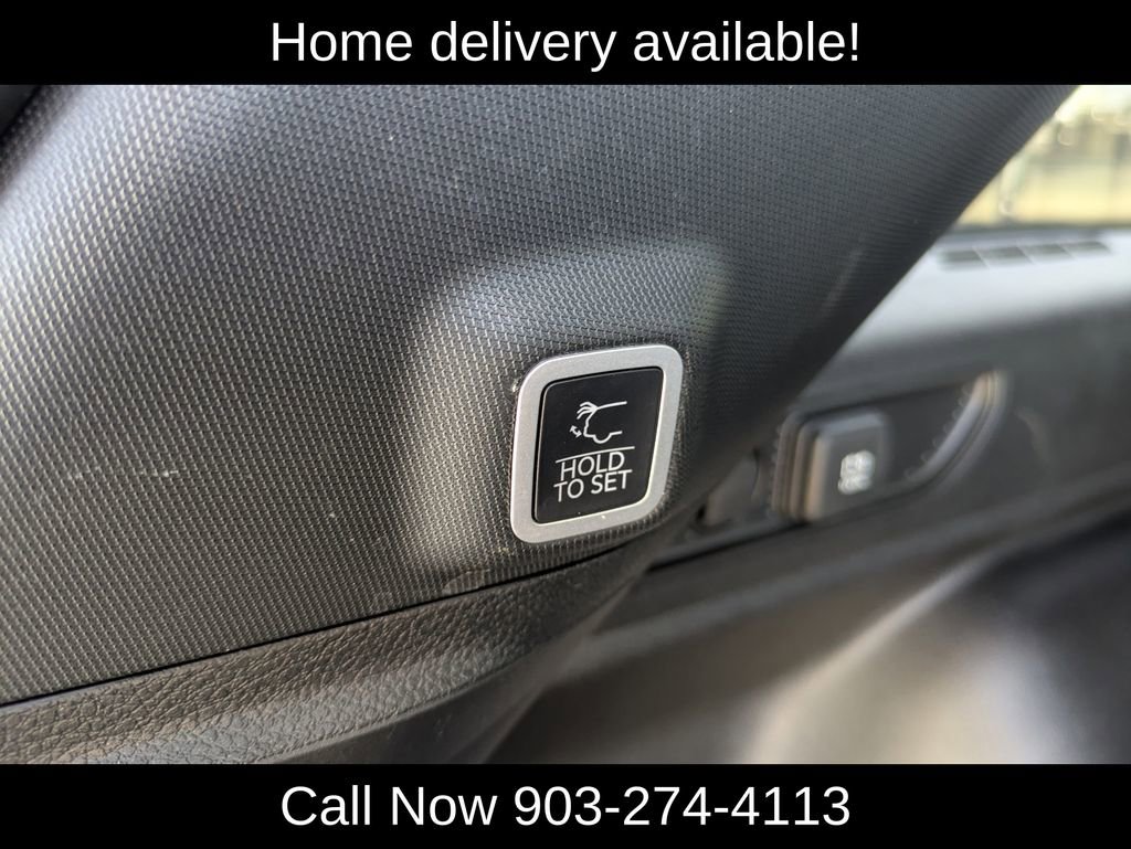 Used 2025 Jeep Grand Cherokee Altitude image 36