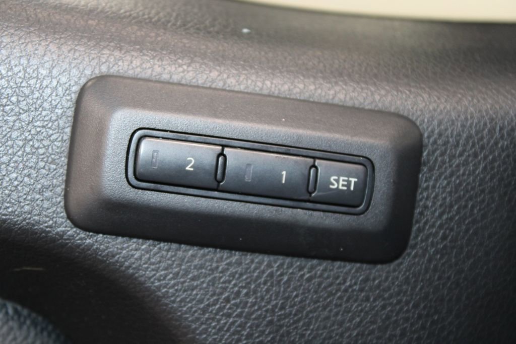 Used 2020 Nissan Titan PRO-4X w/ Pro-4x Convenience Package AWD/4WD image 53