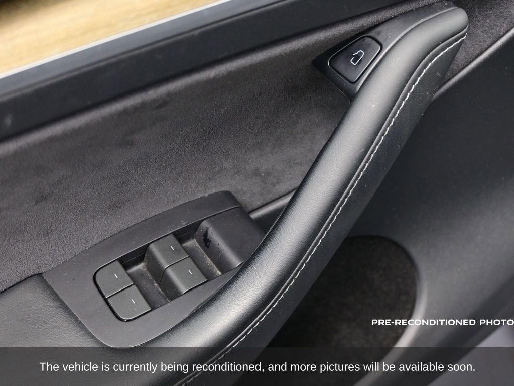 Used 2023 Tesla Model Y Long Range image 12