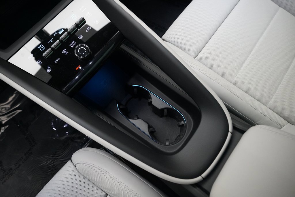 Used 2024 Porsche Macan 4 Electric image 29