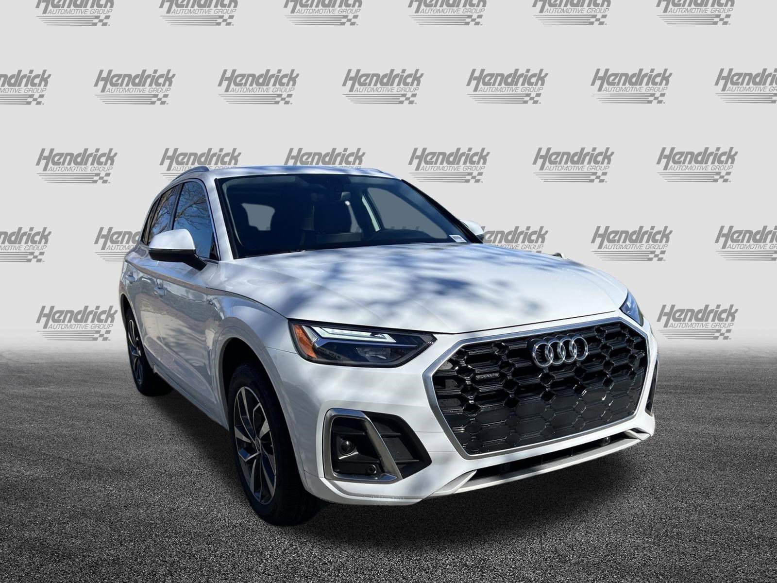 Certified 2023 Audi Q5 2.0T Premium w/ Convenience Package image 2