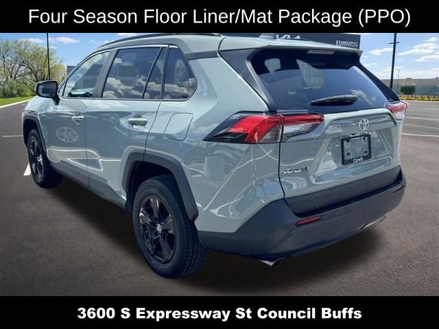 Used 2019 Toyota RAV4 XLE w/ Convenience Package AWD/4WD image 6