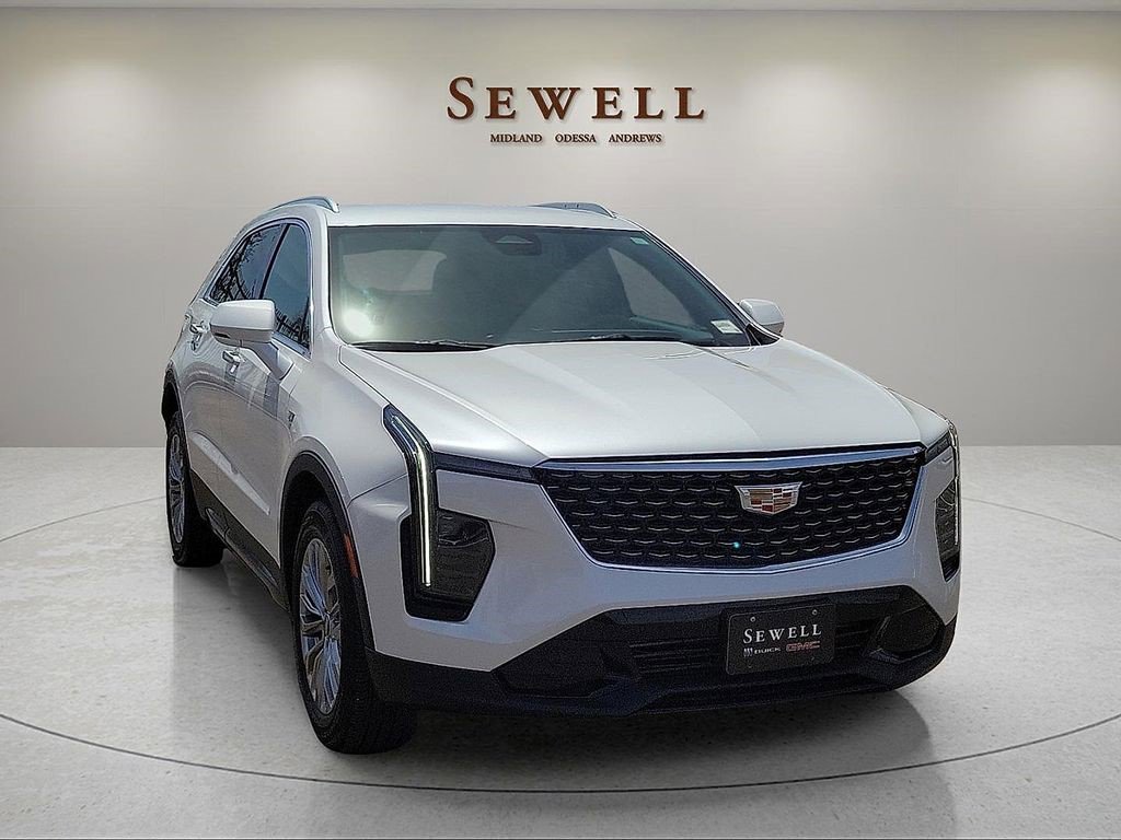 Used 2024 Cadillac XT4 Premium Luxury AWD/4WD image 5