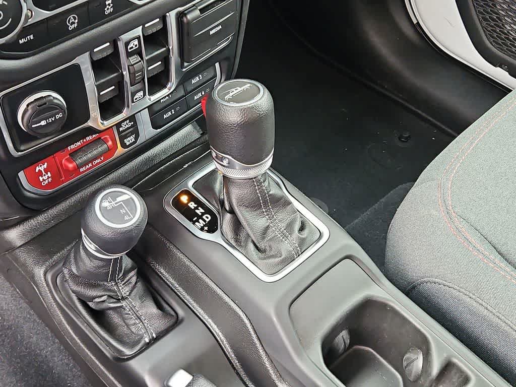 Used 2024 Jeep Gladiator Rubicon AWD/4WD image 20