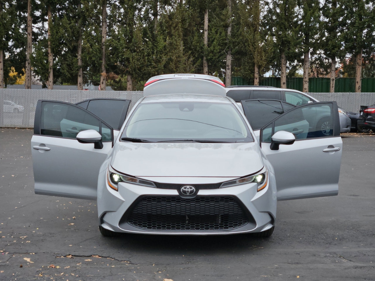 Used 2021 Toyota Corolla LE image 30