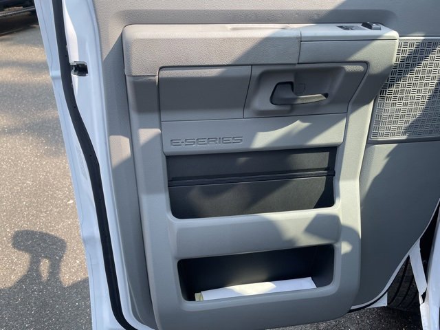 New 2026 Ford E-450 and Econoline 450 Super Duty w/ Power Equipment Group image 31