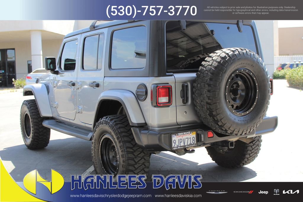 Used 2020 Jeep Wrangler Unlimited Sahara image 8