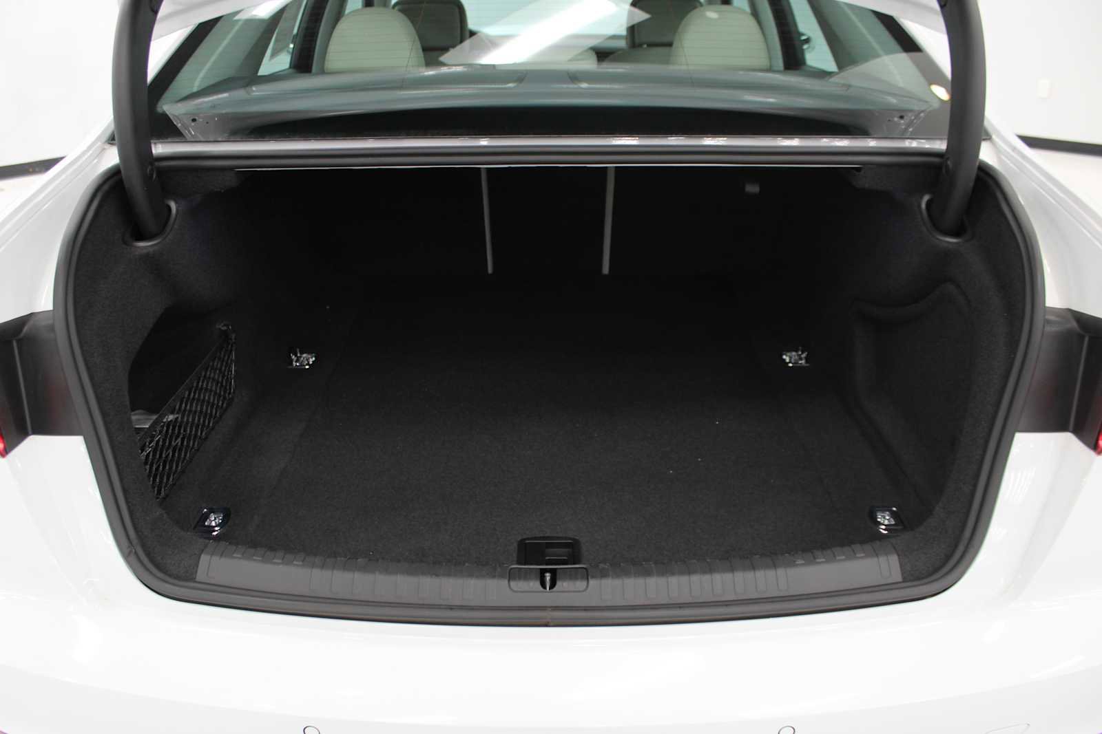 Used 2023 Audi A6 Premium w/ Convenience Package image 9