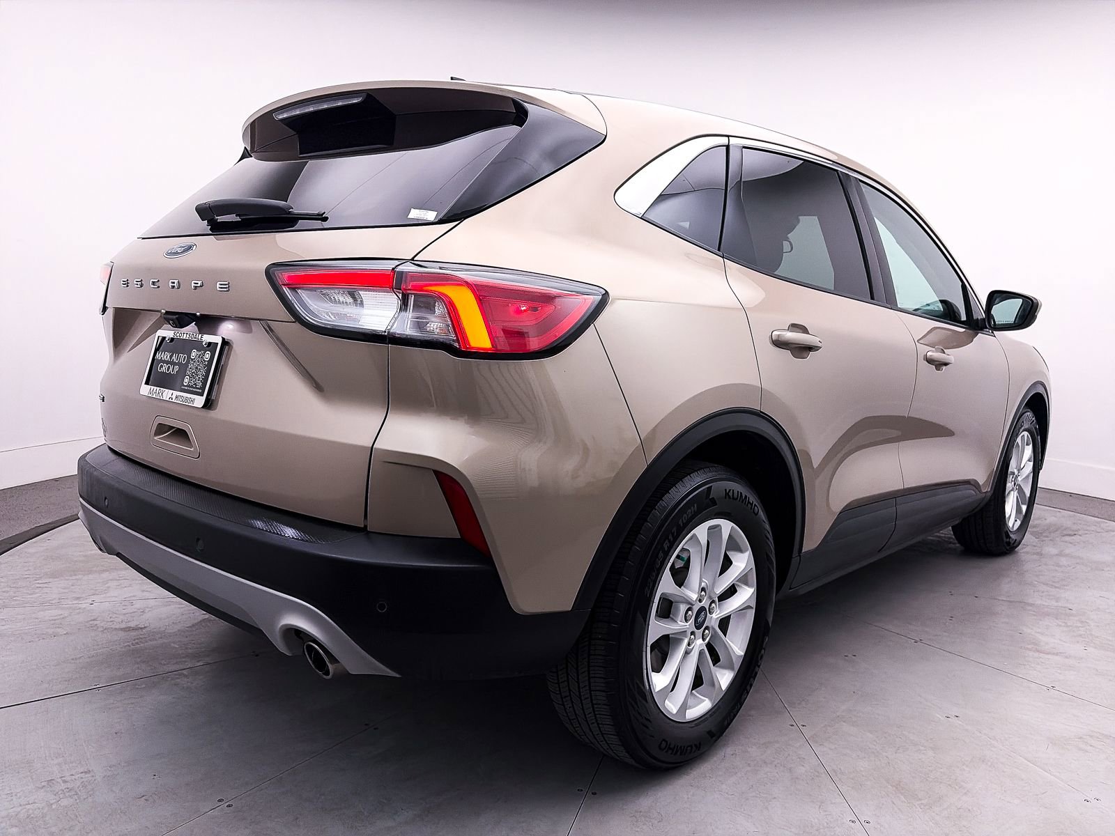 Used 2021 Ford Escape SE image 15