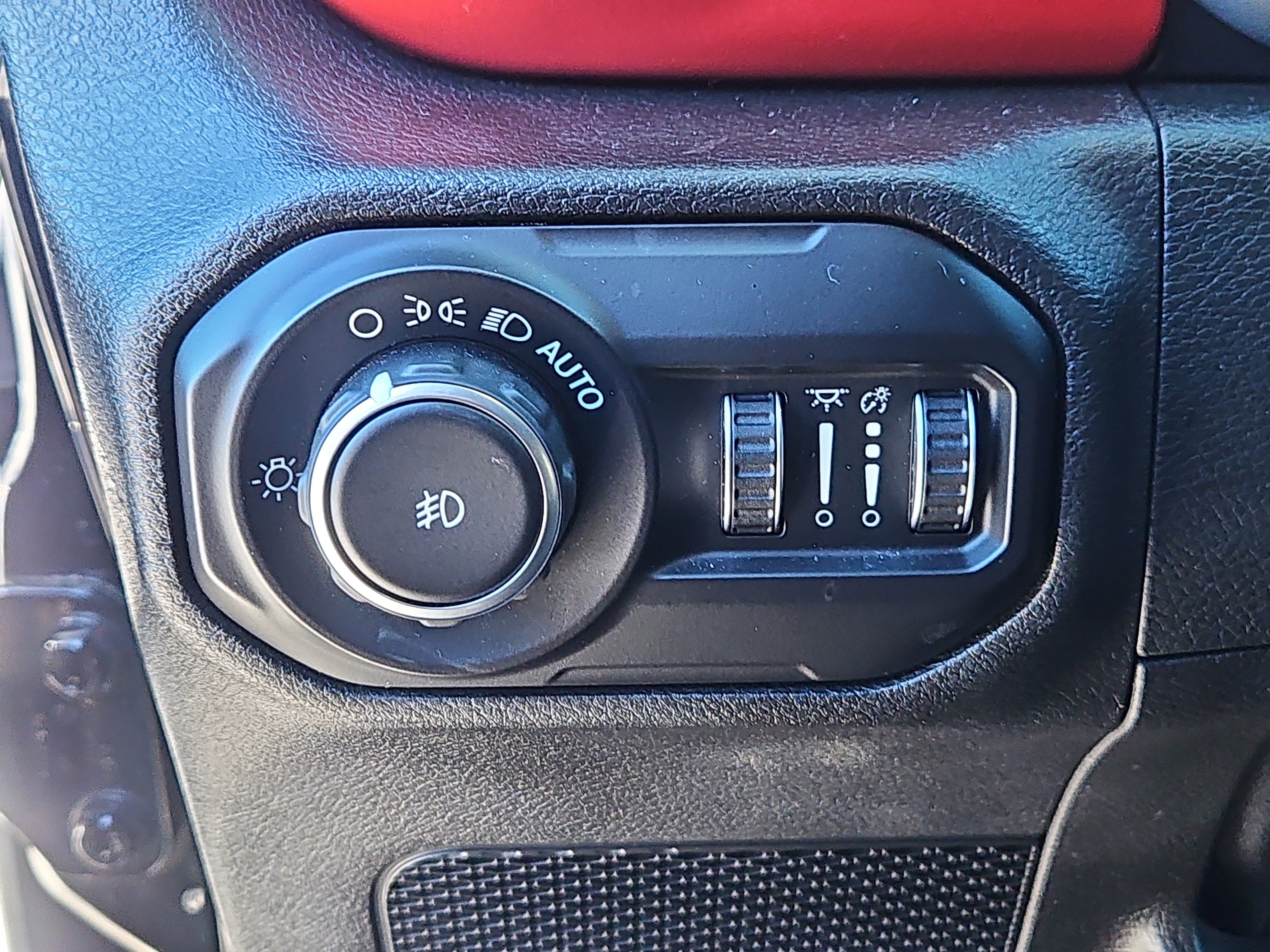 Used 2018 Jeep Wrangler Unlimited Rubicon image 10