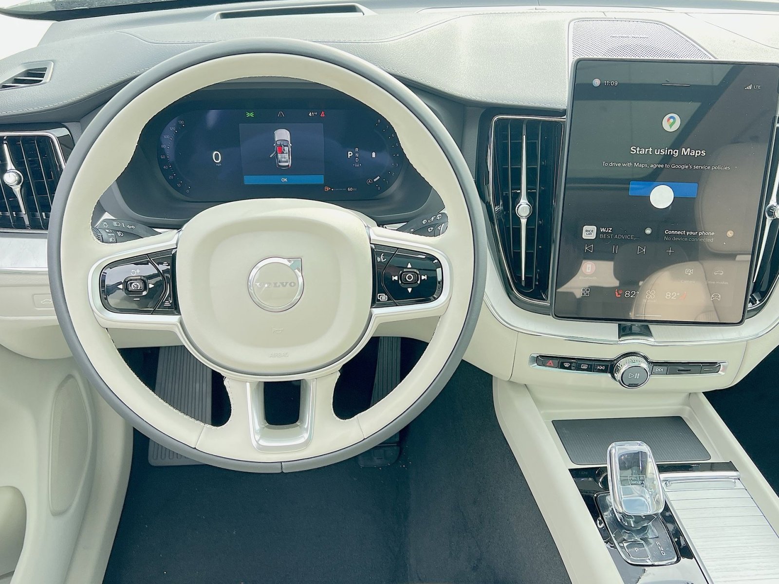 New 2026 Volvo XC60 B5 Ultra w/ Climate Package image 16