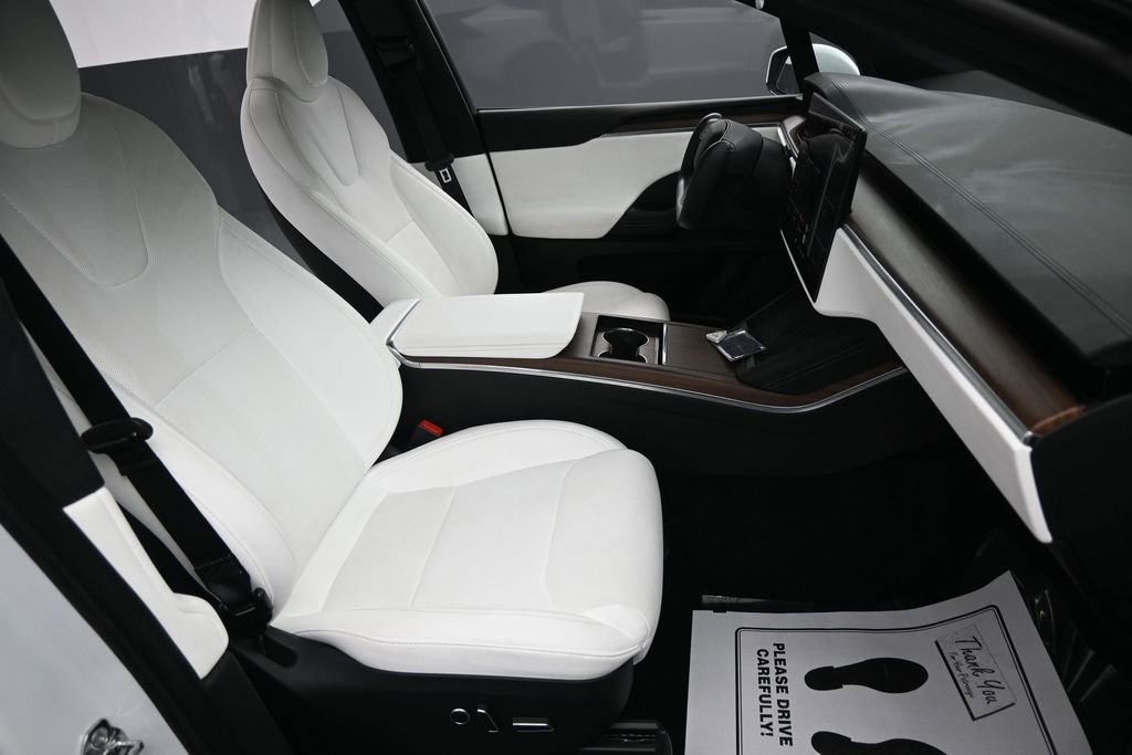Used 2023 Tesla Model X image 33