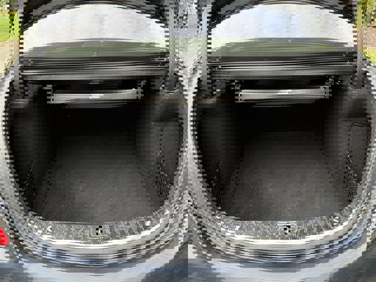 Used 2015 Mercedes-Benz S 550 4MATIC Sedan w/ Premium 1 Package image 32