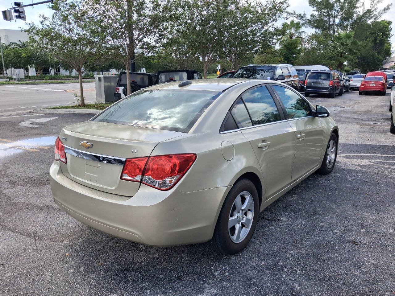 Used 2016 Chevrolet Cruze LT FWD image 6