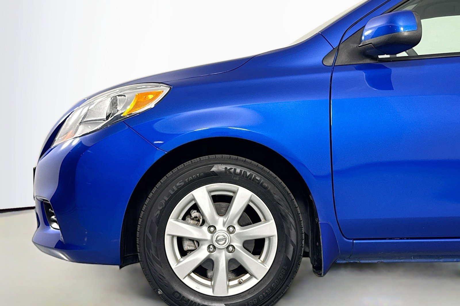 Used 2014 Nissan Versa SV w/ Convenience Package image 9