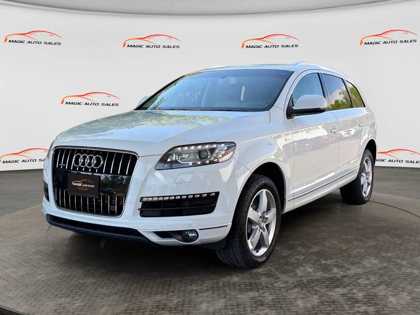 Used 2015 Audi Q7 3.0T Premium w/ Technology Package AWD/4WD image 1
