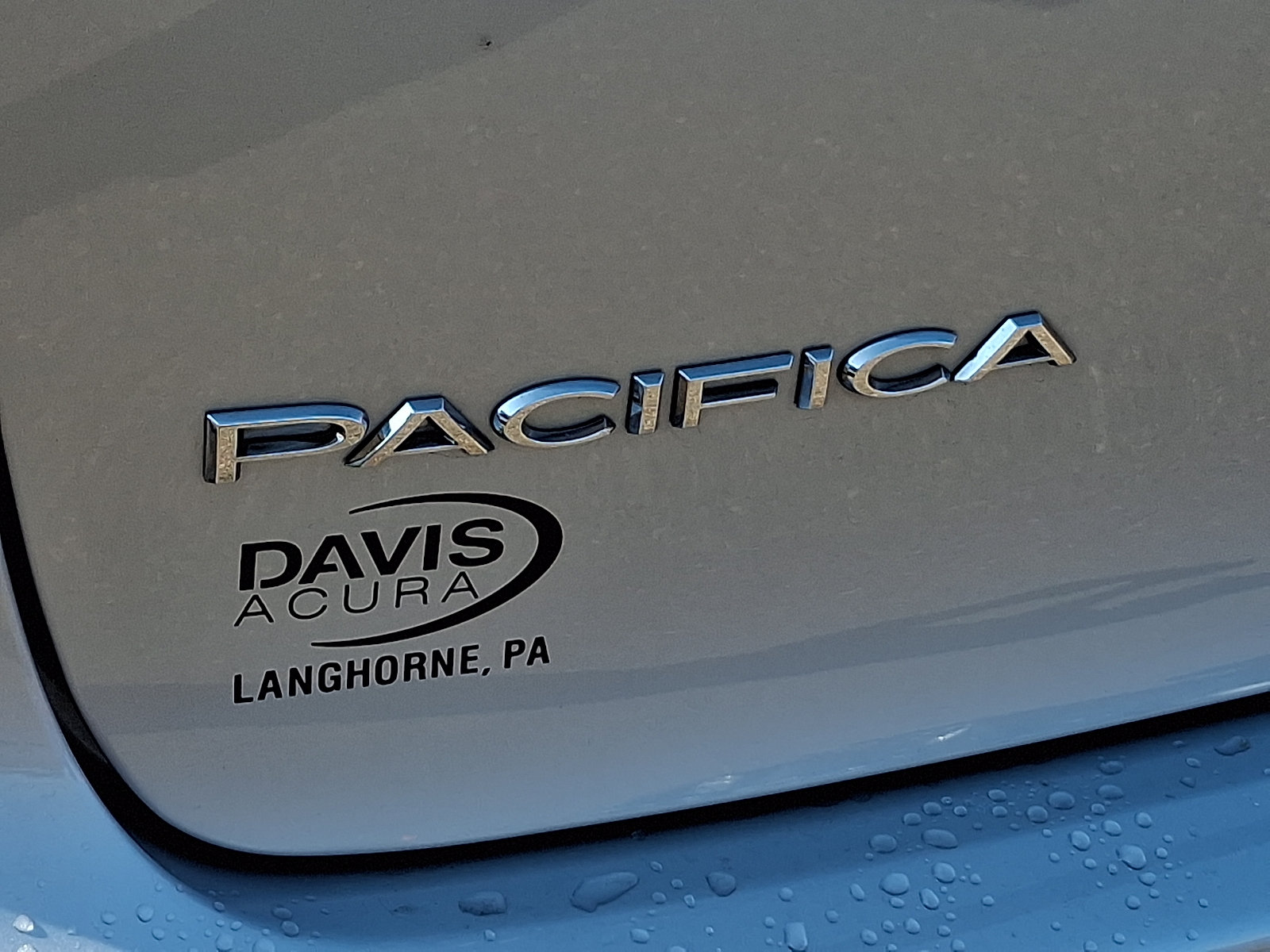 Used 2024 Chrysler Pacifica Touring-L FWD image 33