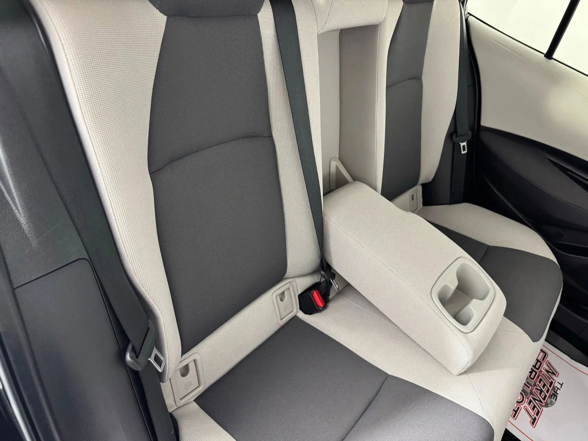 Used 2025 Toyota Corolla LE FWD image 32