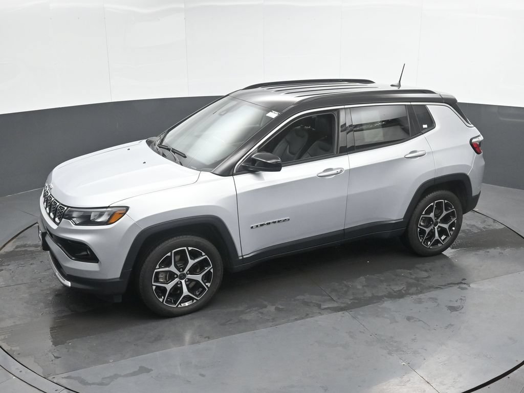 Used 2025 Jeep Compass Limited AWD/4WD image 38