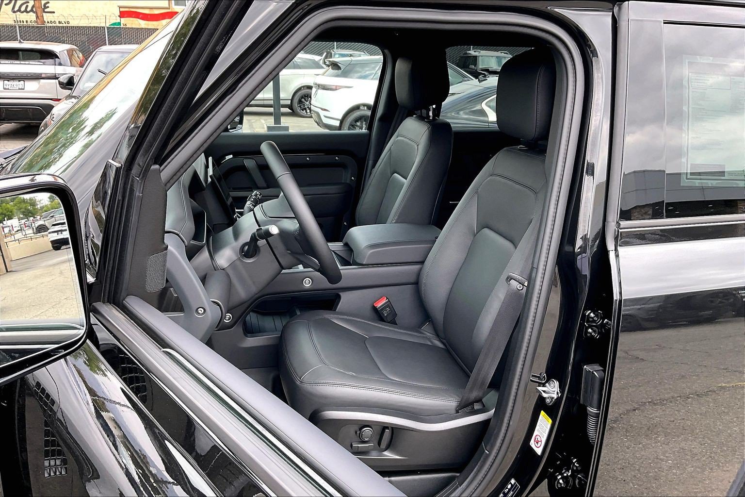 New 2026 Land Rover Defender 110 X-Dynamic SE AWD/4WD image 15