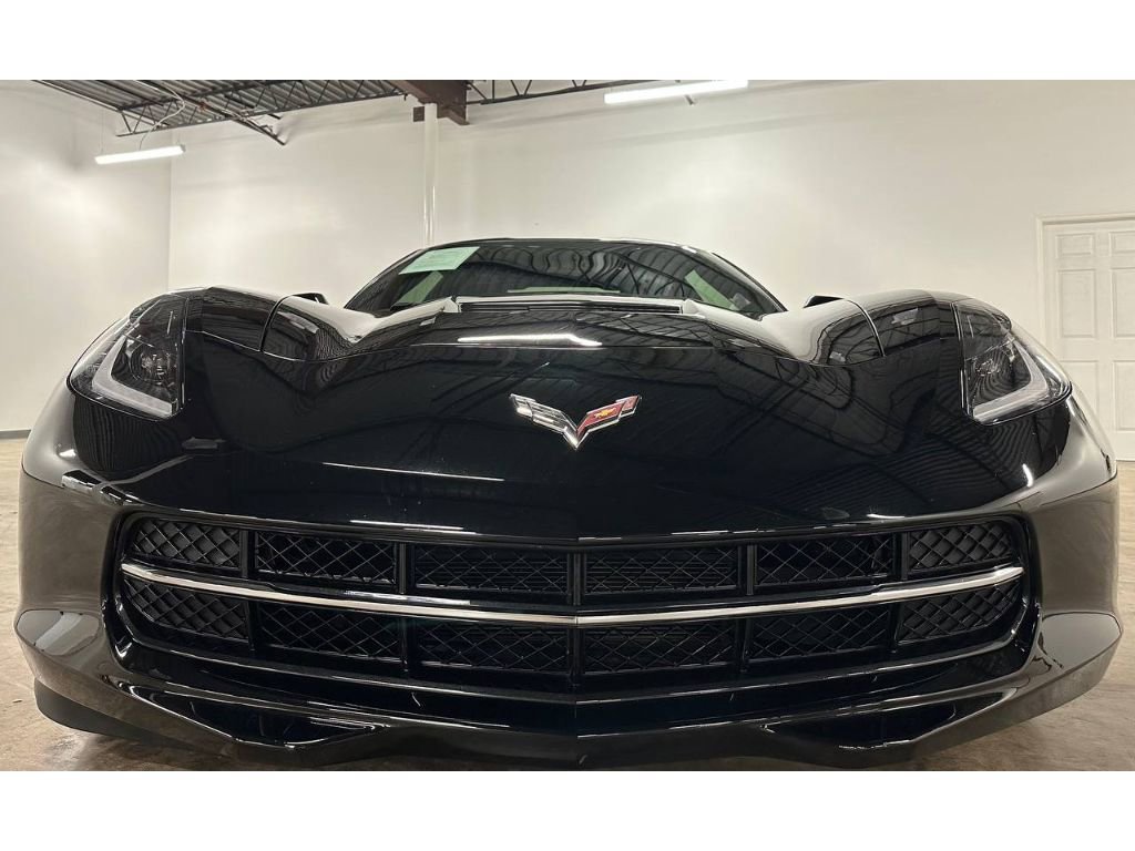 Used 2019 Chevrolet Corvette Stingray Coupe w/ 1LT image 3