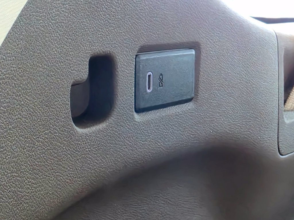 Used 2024 GMC Yukon XL Denali AWD/4WD image 87