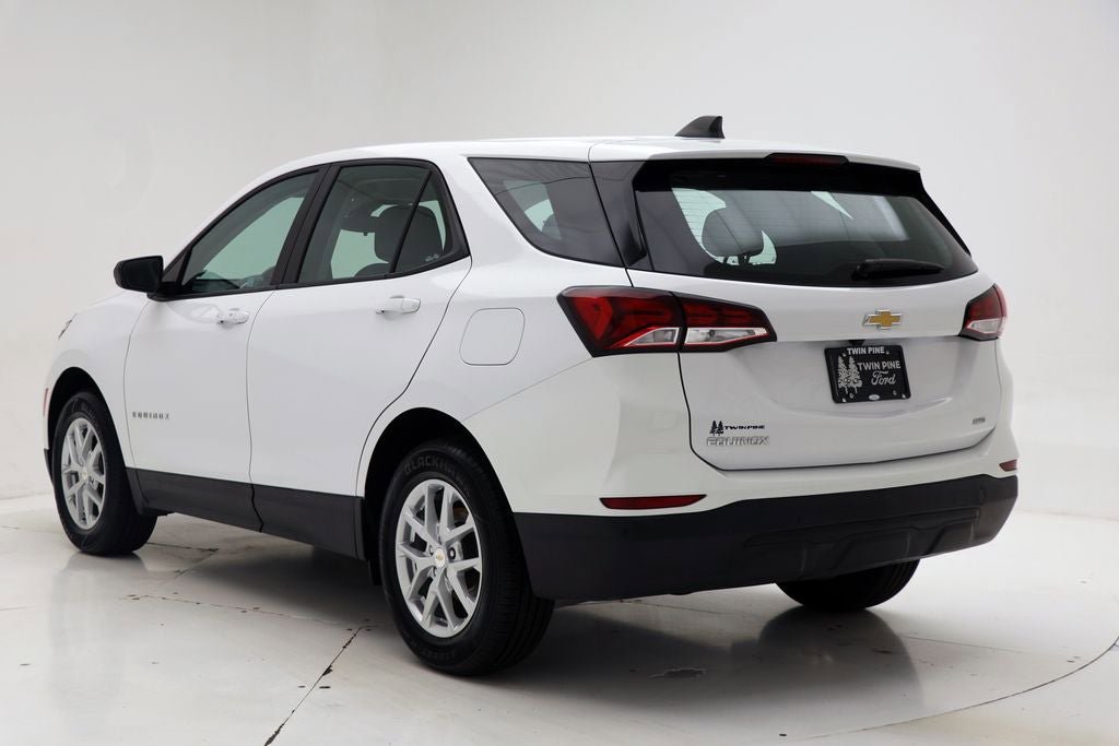 Used 2023 Chevrolet Equinox LS w/ Driver Confidence II Package AWD/4WD image 6