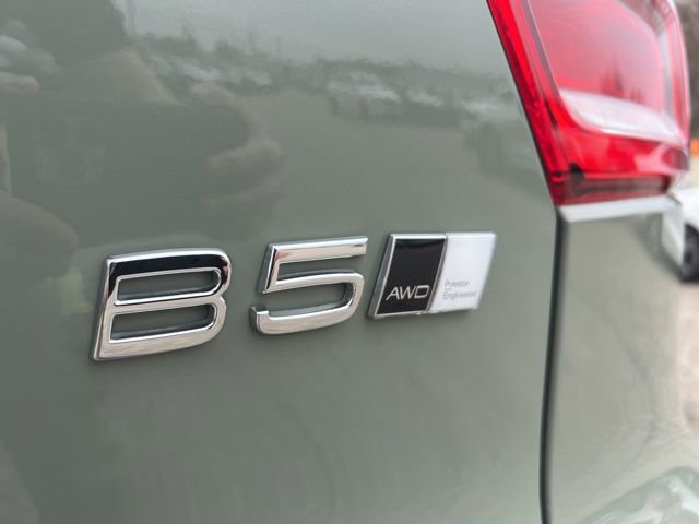 Certified 2025 Volvo XC40 B5 Ultra AWD/4WD image 16