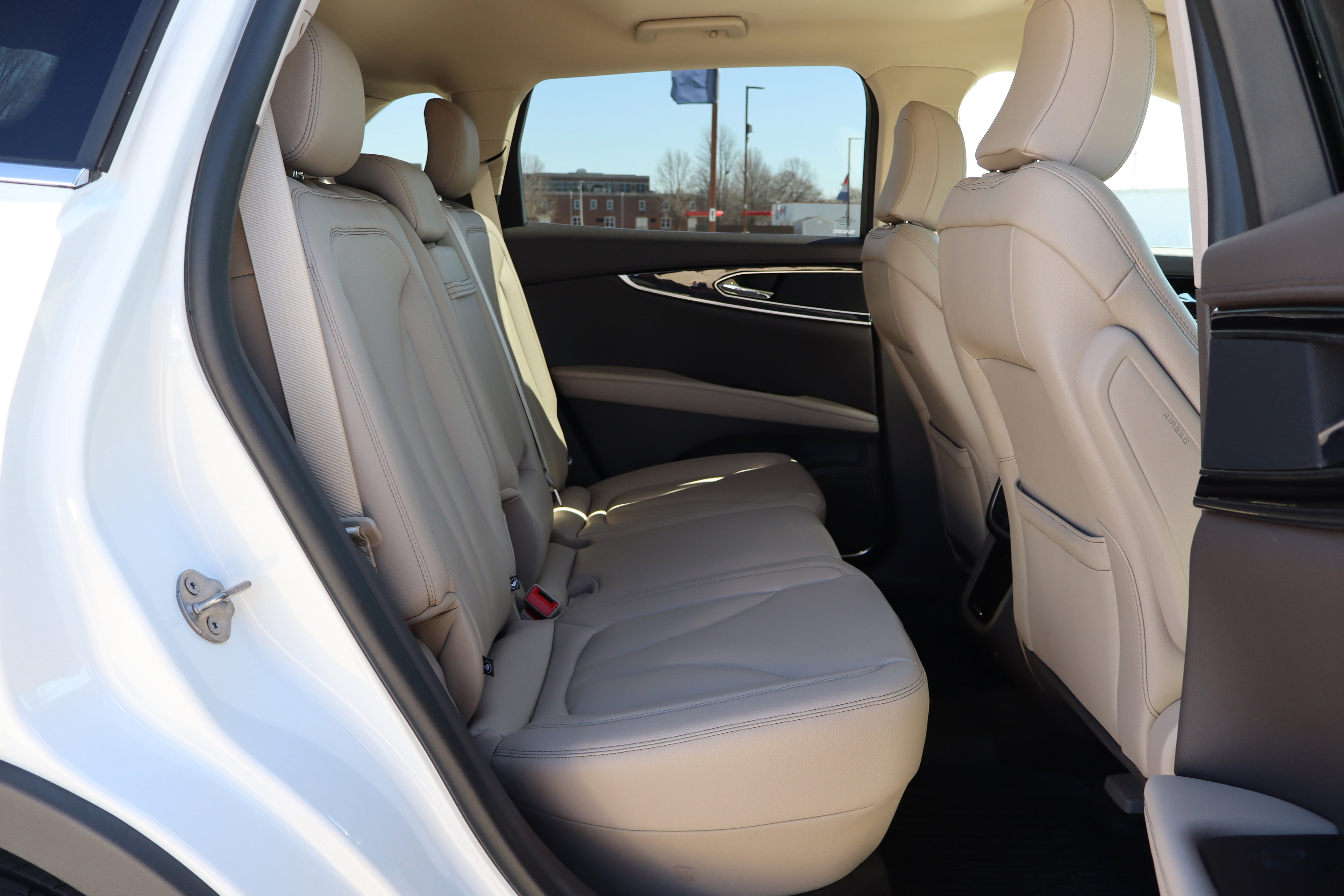 Used 2023 Lincoln Nautilus AWD w/ Premium Package image 12