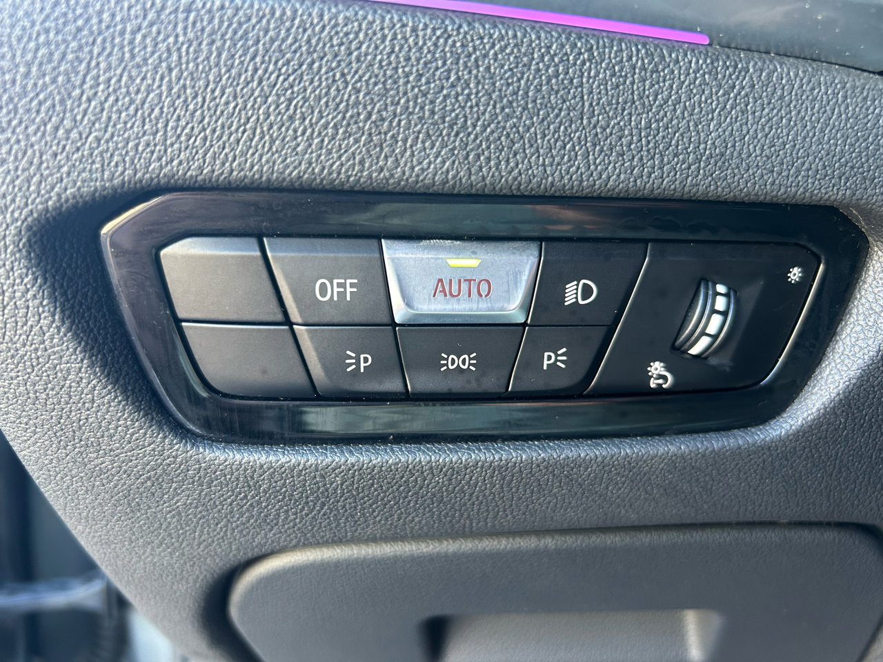 Used 2021 BMW 430i Coupe w/ Premium Package image 29