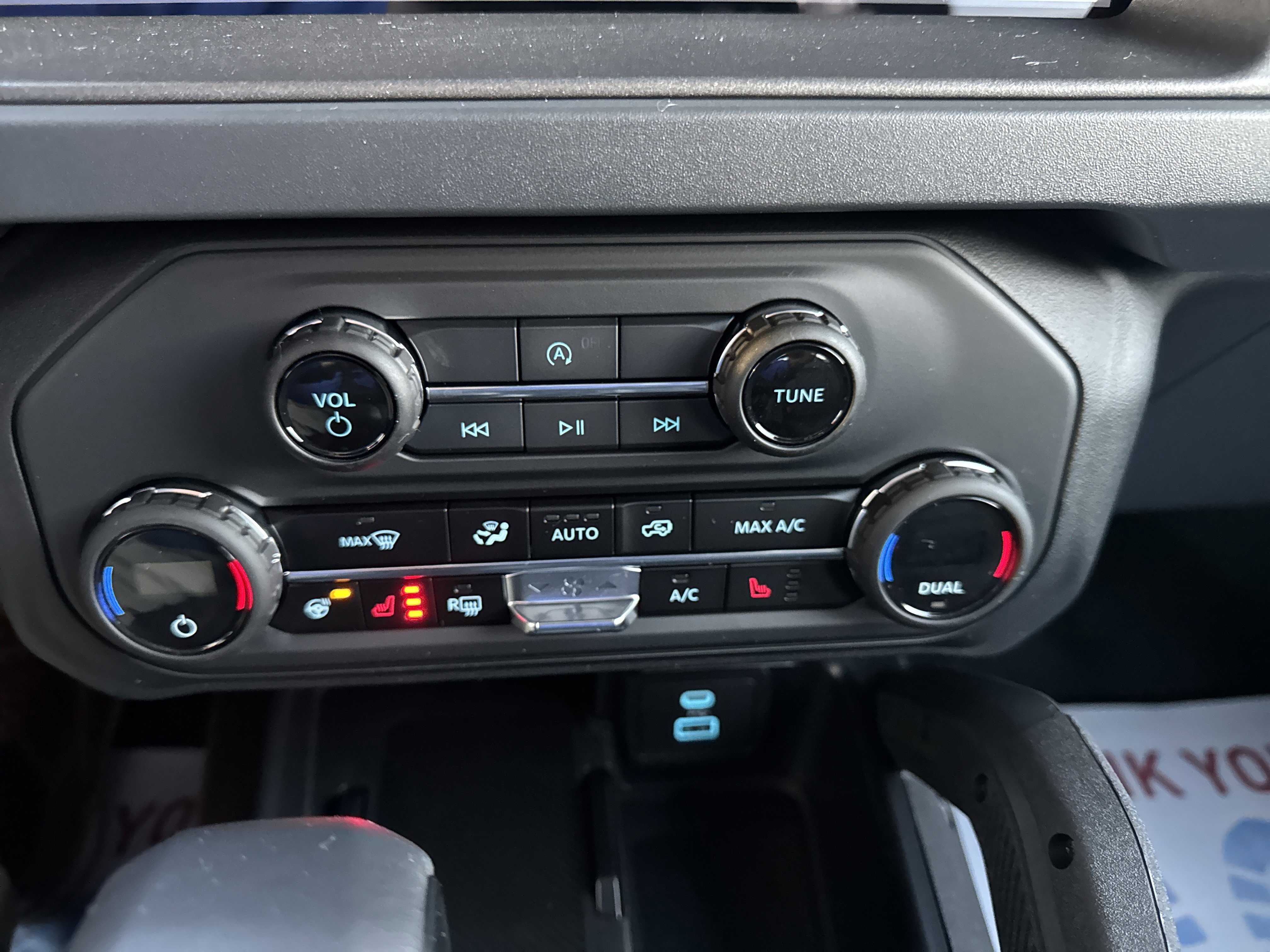 New 2025 Ford Bronco Badlands w/ Sasquatch Package image 21