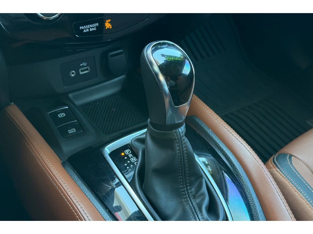 Used 2018 Nissan Rogue SL w/ Premium Package FWD image 25