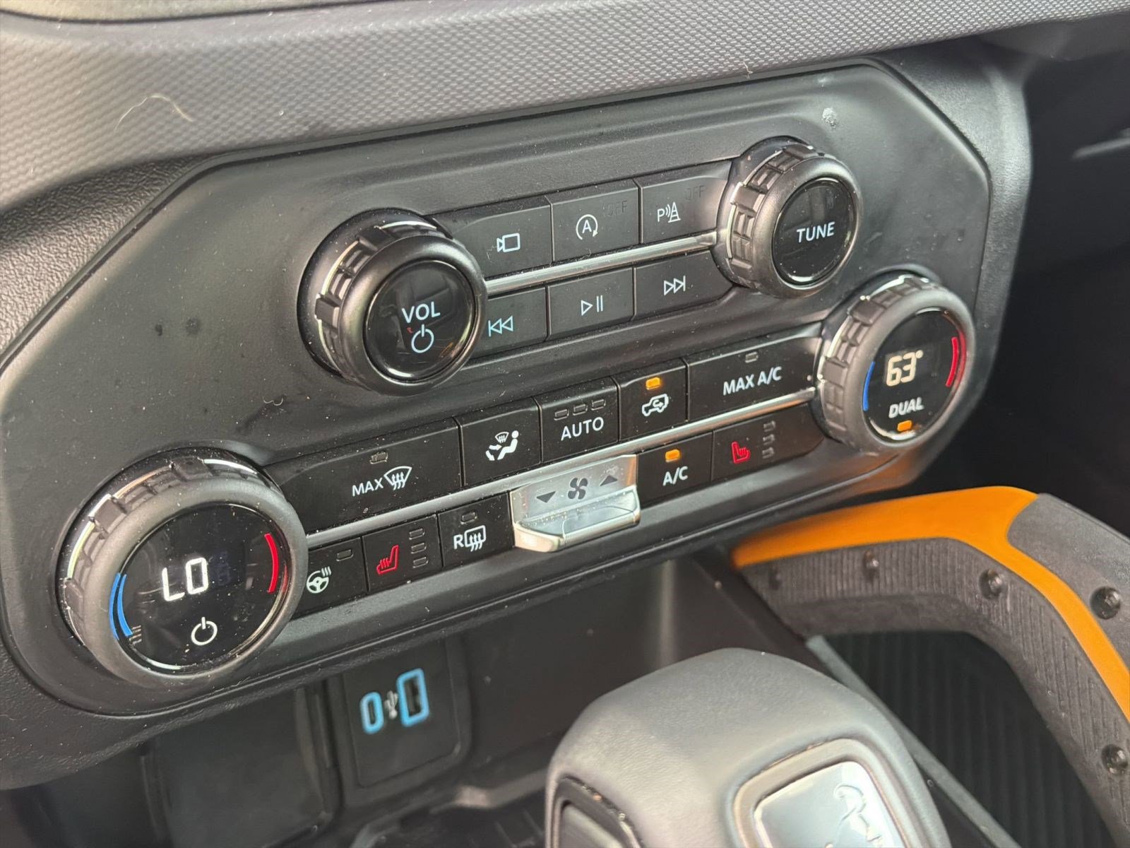 Used 2024 Ford Bronco Badlands AWD/4WD image 17