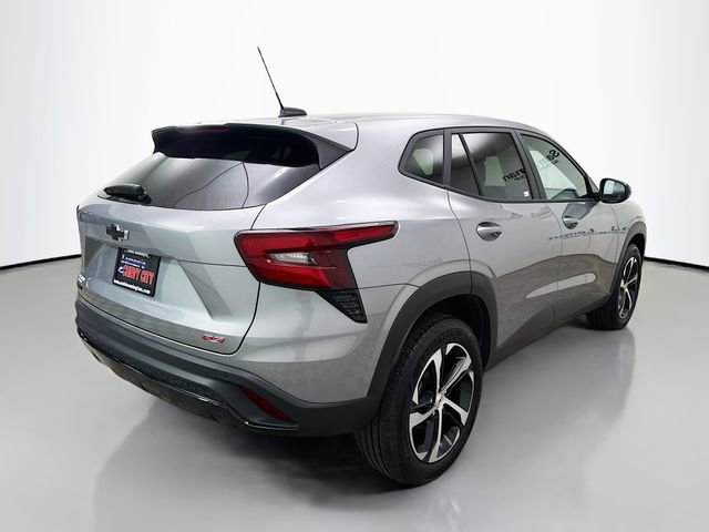 Used 2025 Chevrolet Trax RS w/ Driver Confidence Package image 8