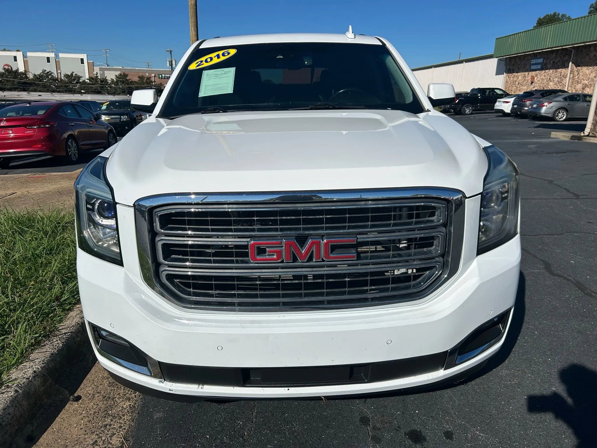 Used 2016 GMC Yukon SLT image 2