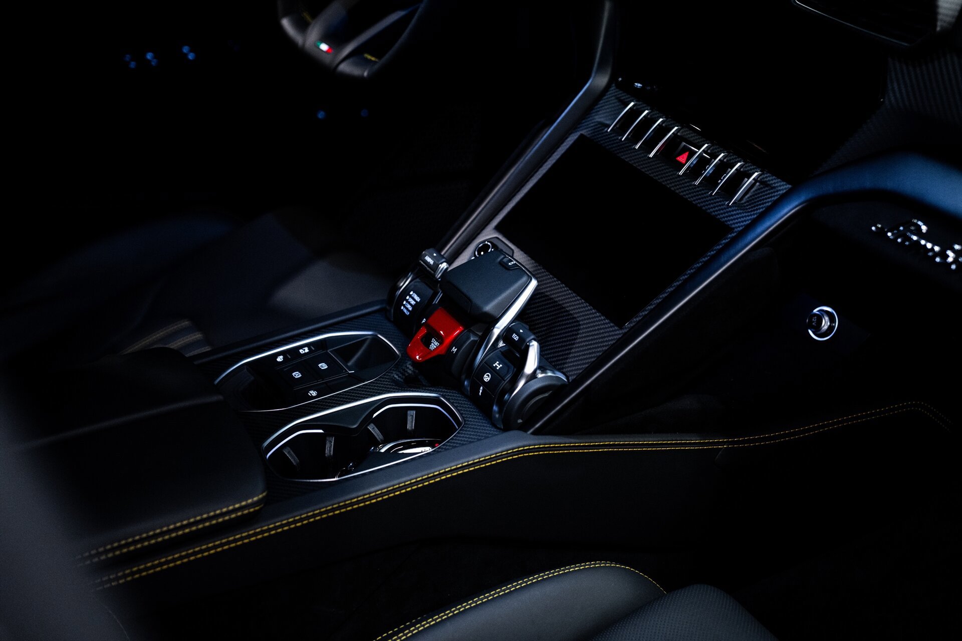 Used 2023 Lamborghini Urus Performante AWD/4WD image 17