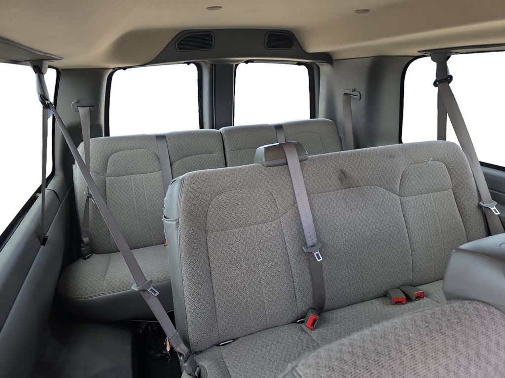 Used 2025 Chevrolet Express 3500 LS RWD image 18