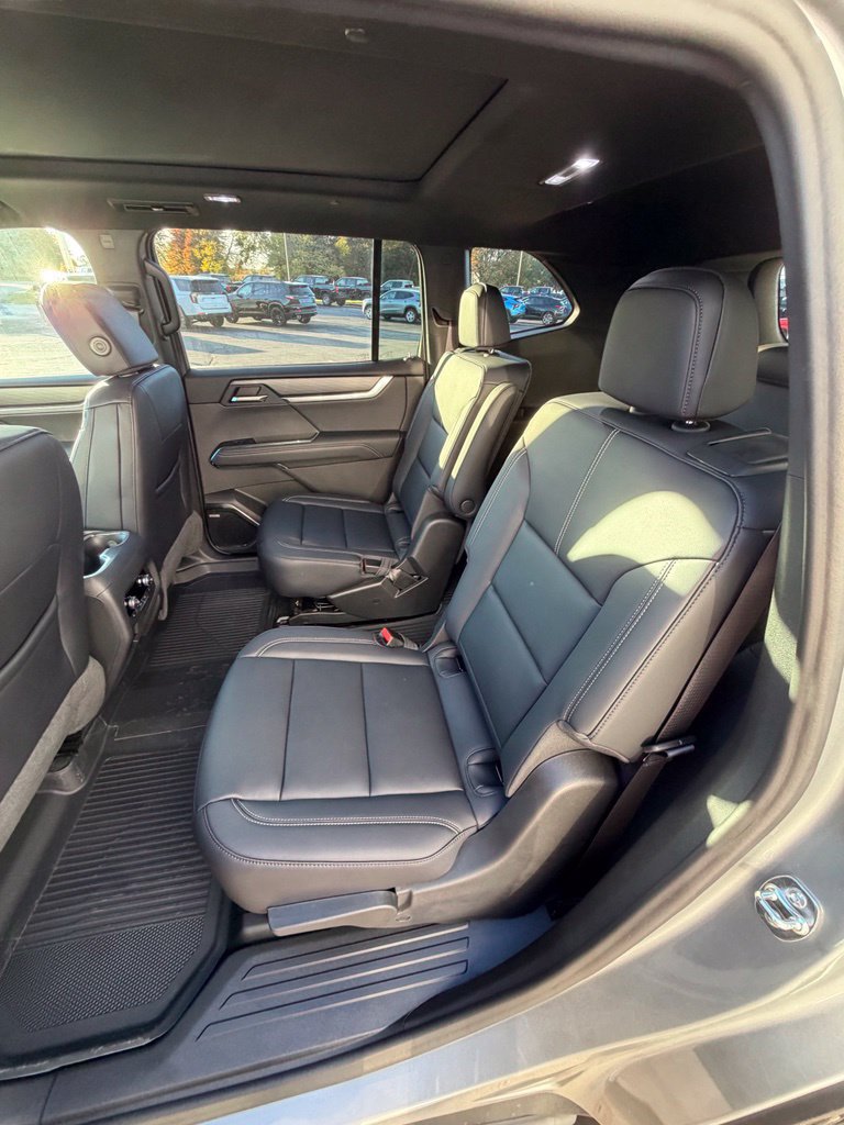New 2027 GMC Acadia Elevation w/ Black Edition AWD/4WD image 11