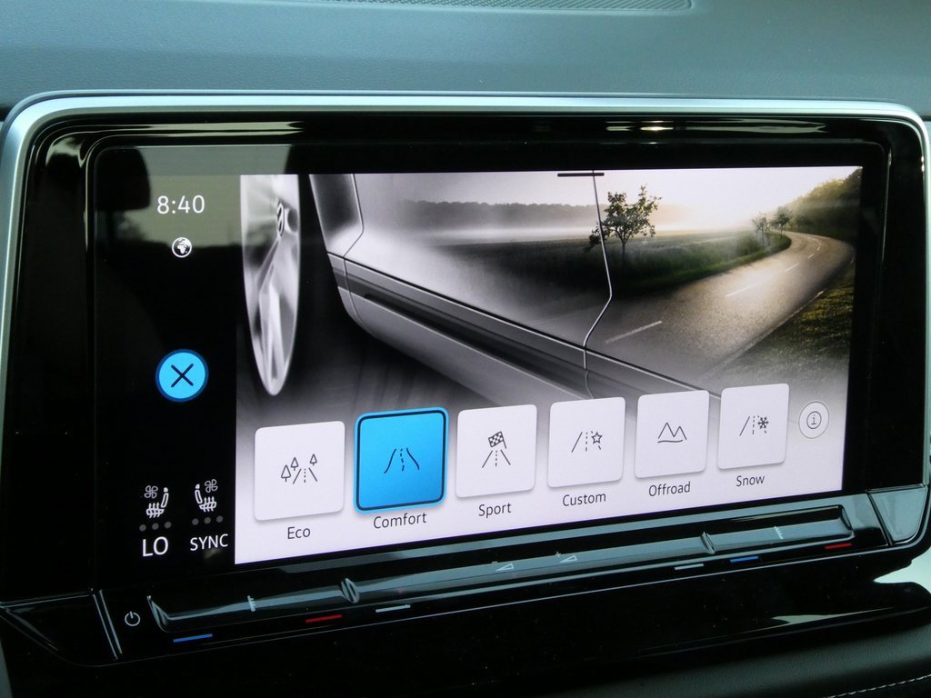 New 2025 Volkswagen Atlas Cross Sport SE image 44